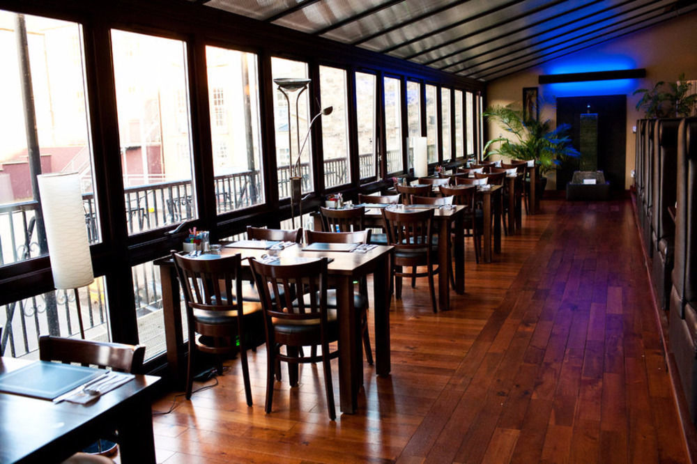 The City Hotel ดันเฟิร์มลิน ภายนอก รูปภาพ